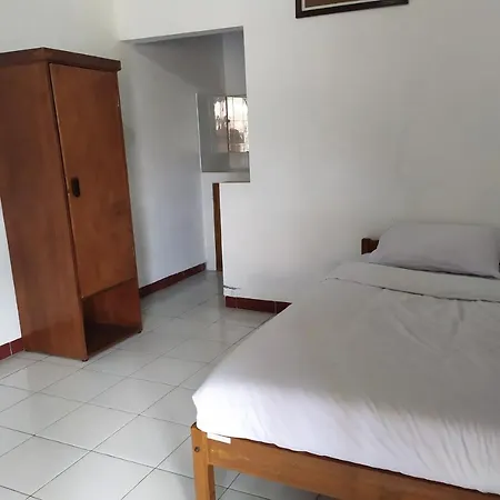 Oyo 3411 Omah Lotta Hotel